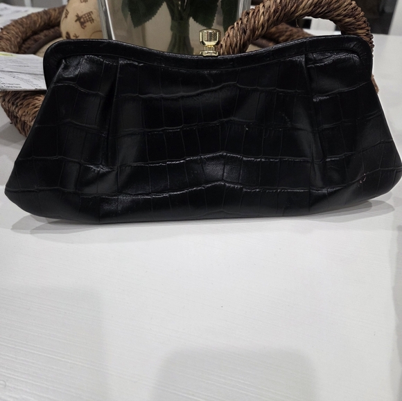 BANANA REPUBLIC BLSCK LEATHER CROC PRINT CLUTCH